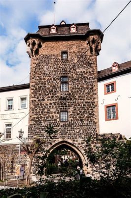 Das Rheintor! Monumentalna Brama i Wątek Historyczny nad Renem w Bonn