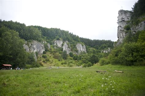  Dolina Szmaragdów - Zapierające dech w piersi krajobrazy natury i mistyczne legendy!