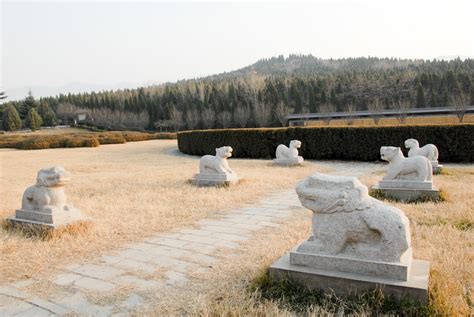 Mauzoleum cesarza Wenzong! Oaza spokoju i historii w Suiningu!